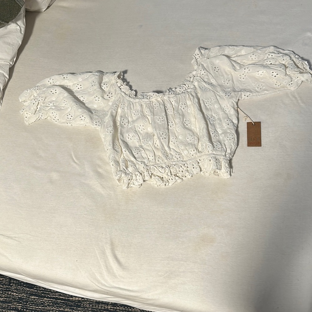 Surf gypsy cropped eyelet blouse